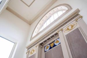 Fotografie z fotogalerie ubytování Stunning 2 Bedroom Apartment in Converted Chapel v destinaci Bath + 14 fotografií