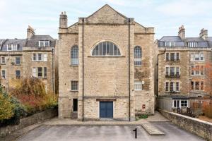 Budova, kde se prázdninový dům nachází