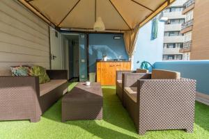 Posezení v ubytování Costa Lairaga Suite junto a Canteras