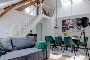 Posezení v ubytování UNiQE I 115qm I 3 Schlafzimmer I Nähe Messe