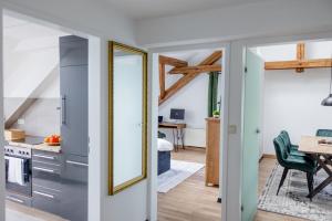Kuchyň nebo kuchyňský kout v ubytování UNiQE I 115qm I 3 Schlafzimmer I Nähe Messe