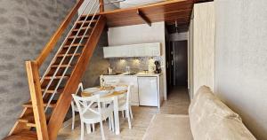 Posedenie v ubytovaní Holiday Home SLAVIA NEW 11 z antresolą i balkonem przy plaży