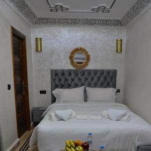 Postel nebo postele na pokoji v ubytování Riad Diamant Bleu