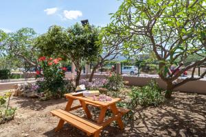 Zahrada ubytování Plumeria Apartment Sitia