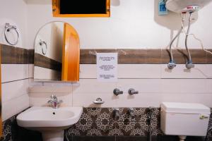 A bathroom at Hostel 360 Degree, Riverside Stay, Old Manali