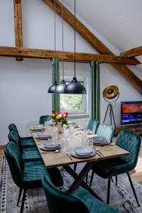 Posezení v ubytování UNiQE I 115qm I 3 Schlafzimmer I Nähe Messe