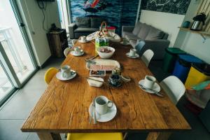 Posezení v ubytování Hostel AzorAzul - Pool & Suite