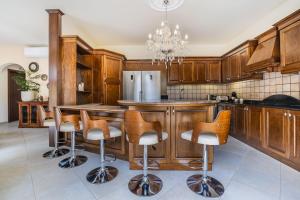 Fotografie z fotogalerie ubytování Poolside Paradise Villa Zebbug v destinaci Żebbuġ