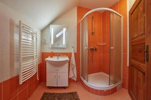 Koupelna v ubytování Apartmány Jánky