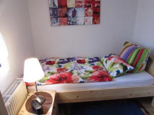 Postel nebo postele na pokoji v ubytování Eifel Quartier Ferienhaus