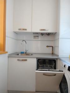 Gallery image of Apartamento playa y golf II Retamar in El Toyo +8 photos