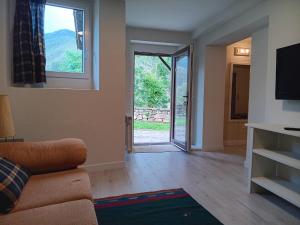 TV a/nebo společenská místnost v ubytování Apartamentos Calm & Nature - Adults Only