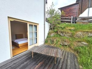 A garden outside Maibrunnalm SKI IN & SKI OUT
