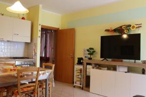Kuchyň nebo kuchyňský kout v ubytování Casa Arcobaleno on Via Francigena