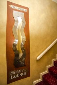 Certifikát, hodnocení, plakát nebo jiný dokument vystavený v ubytování The Frontier Hotel