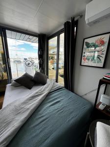 Casas Flotantes - Boatvillage客房内的一张或多张床位