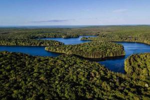 Gallery image of Pocono Mountain Retreat with Hot Tun and Sauna in Greentown +49 photos