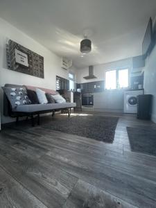 Kuchyň nebo kuchyňský kout v ubytování Apartment in Connemara