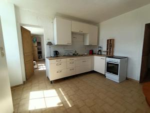 Kuchyň nebo kuchyňský kout v ubytování Domaine de l'Etangsort + 4 fotografie