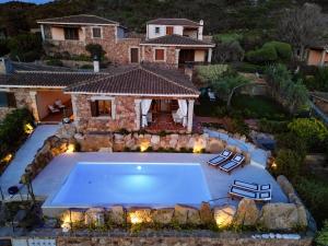 The swimming pool at or close to Villa Capo Coda Cavallo piscina privata