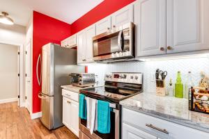 Φωτογραφία από το άλμπουμ του Canton Home with Fenced Yard 6 Mi to Lake Allatoona σε Canton +17 φωτογραφίες