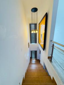 Ένα ή περισσότερα κρεβάτια σε δωμάτιο στο Lakeside Luxury Home +12 φωτογραφίες