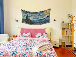 Katil atau katil-katil dalam bilik di Yangshuo Mountaintop Resort阳朔半山居民宿