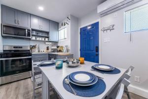 Photo de la galerie de l'établissement Luxe and Modern South Bay ADU, à Carson