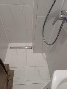 Ένα μπάνιο στο Green Oaks Private Rooms with Private Shower