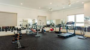 Fitnes oz. oprema za telovadbo v nastanitvi BlueSun Danang Beach Hotel