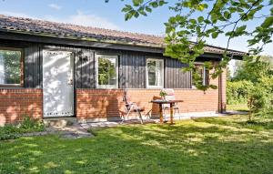 Κήπος έξω από το 3 Bedroom Lovely Home In Høng