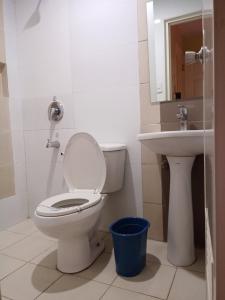 Koupelna v ubytování Hotel Sogo Edsa Caloocan