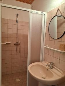 Koupelna v ubytování Penzion U Barešů + 12 fotografií