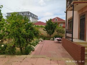 Κήπος έξω από το Baku Masazir villa