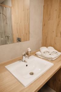 Zakrzówek Residence的一间浴室
