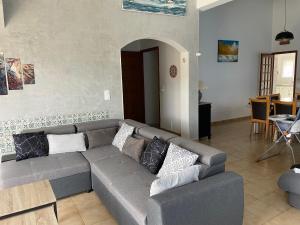 Posedenie v ubytovaní VILLA tous conforts avec Piscine privée et accès Plage