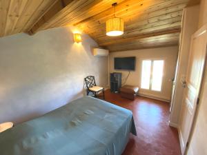 Et tv og/eller underholdning på APPARTEMENT DUPLEX - 100M DE LA PLAGE DE ST CLAIR