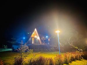a house at night with a street light at Freedom home khaokho in Khao Kho +11 photos