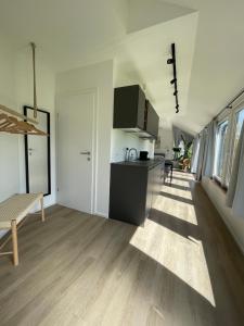 A kitchen or kitchenette at FEWO Studio7