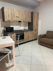 Køkken eller tekøkken på Bilocale Ottaviano City Sunflower