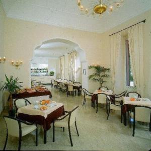 Restaurace v ubytování Hotel Mediterranee