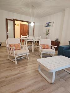 Posedenie v ubytovaní Apartamento Bressol 3ºb