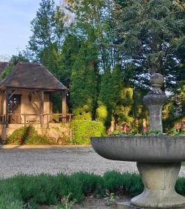 Zahrada ubytování Chateau de la Grand'Maison + 55 fotografií