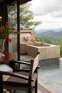 Pemandangan gunung umum atau pemandangan gunung yang diambil dari resort