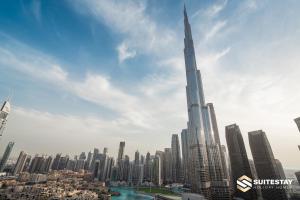 widok na najwyższy budynek na świecie w obiekcie OSTAY -Address Dubai Mall - The Residence w Dubaju