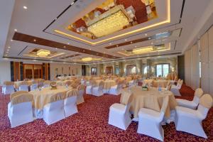 Restaurace v ubytování The Fern Residency, Bhiwandi-Pimplas
