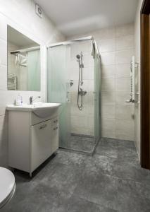 Kylpyhuone majoituspaikassa NOCLEGI ŁĘTOW-SKI