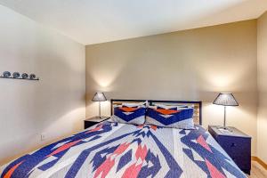 Una cama o camas en una habitación de Pendleton Ranch
