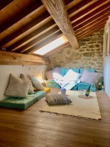 Χώρος καθιστικού στο Bio Agriturismo Alba Etrusca di Cortona - Organic Farmhouse- Appartamento Lavanda-Appartamento Rosmarino - vasca idromassaggio esterna da maggio ad ottobre