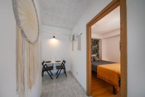 The Lazy Monkey Hostel & Apartmentsにあるベッド